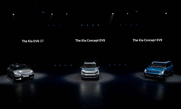 '기아 EV 데이’에 전시된 EV6 GT, 콘셉트 EV5, 콘셉트 EV9. [기아 제공]