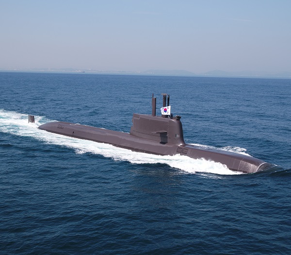 HD현대중공업이 4일 해군에 인도한 3000톤급 잠수함 신채호함의 시운전 모습. [현대중공업 제공]